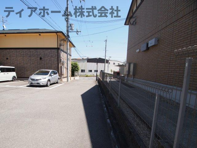 ヴィルヌーブB棟の周辺