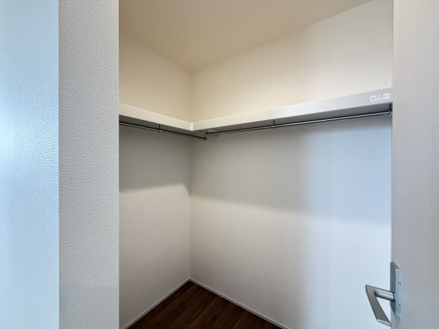 うるま市前原（全10棟）9号棟の収納|9号棟　洋室7帖＋WIC×2ヶ所付き♪