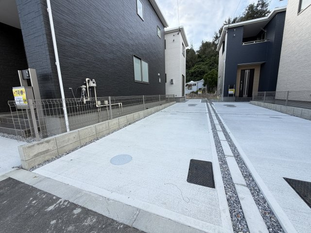 うるま市前原（全10棟）9号棟の駐車場|9号棟　駐車2台完備♪