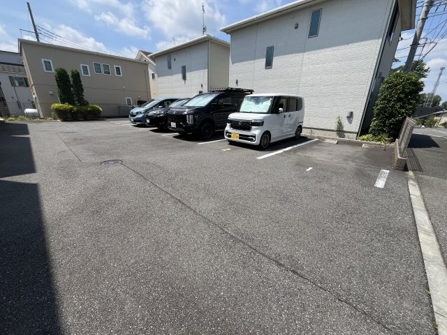 サンティエアヴニールの駐車場