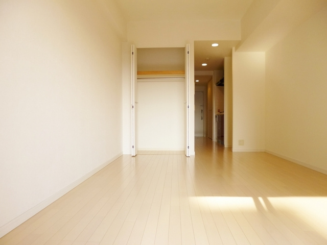 クロスレジデンス東十条の居間・リビング|フローリングのお部屋です！