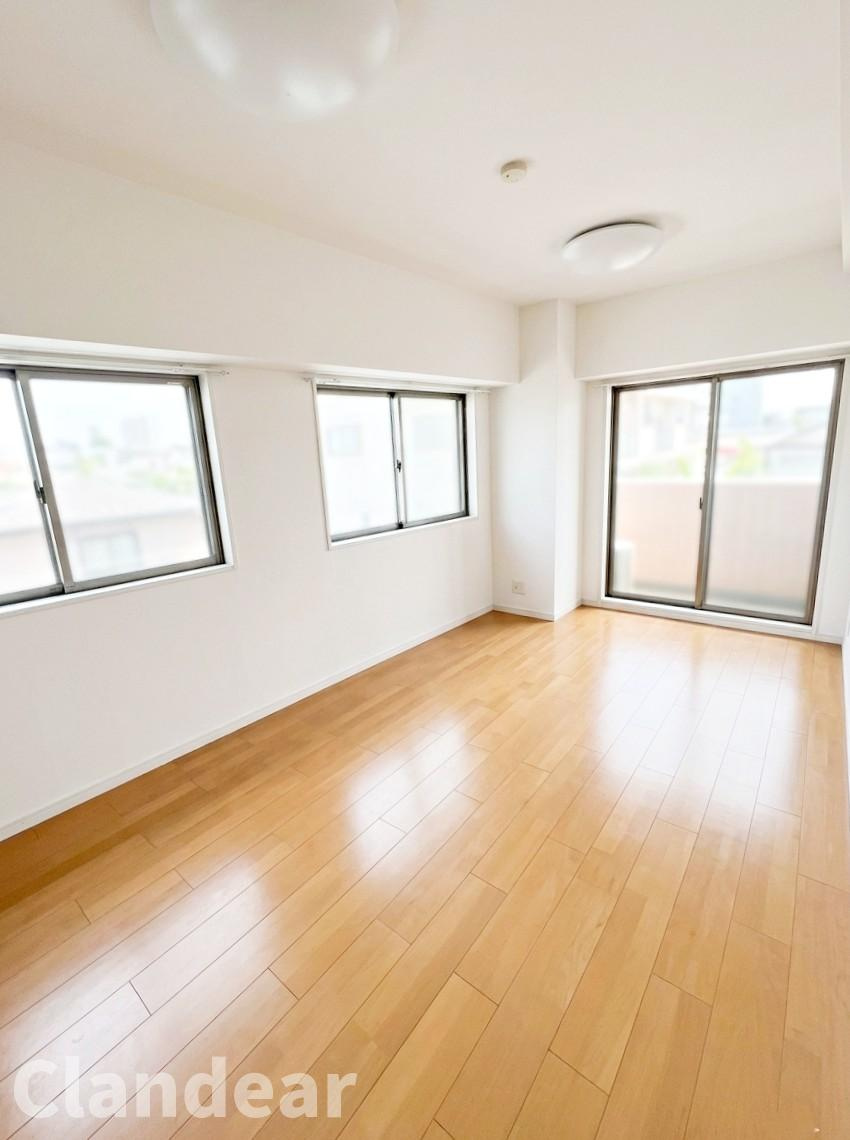 アーバンヒルズ新小岩の洋室|ドキドキの新生活も、安心してスタート。ぴったりの住まいを見つけませんか？クランディアが一緒に住まい選びをサポートします‼　まずは、お気軽にお問合せください　＃クランディア