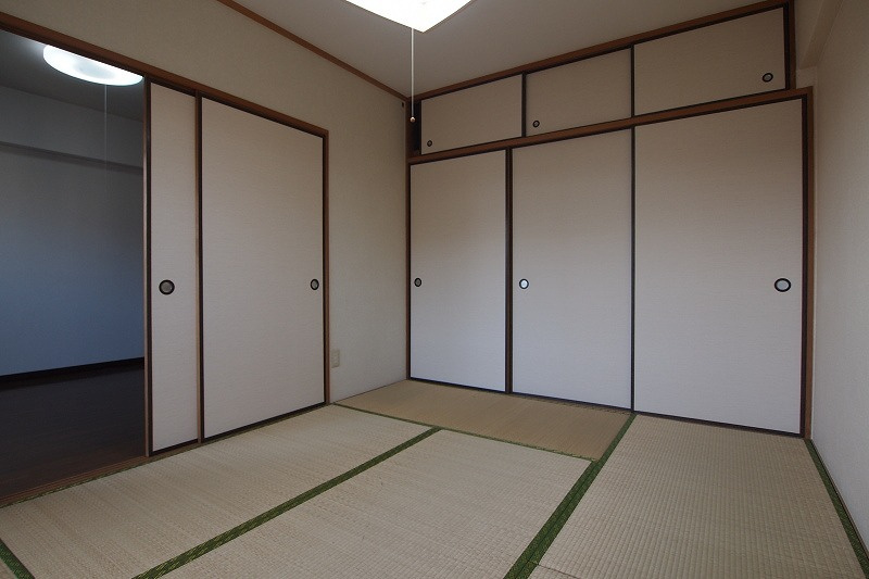 宗像市栄町の賃貸マンションの和室
