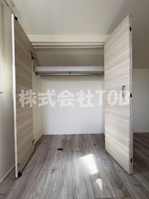 【収納】 | 船橋１丁目貸家 | 2F　洋室5帖　収納