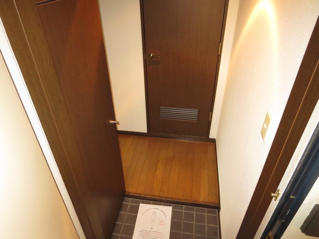 ＤＥＥＲ　ＣＯＵＲＴ壱番館の玄関
