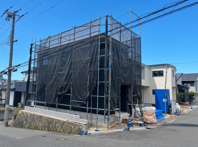 神戸市垂水区美山台　第1期　新築一戸建ての居間・リビング|シンプルなリビングは、観葉植物等のインテリアを楽しめますね！パパ好みにも、ママ好みにも家具次第で雰囲気を変えることができます！