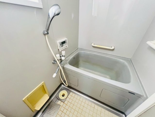 名谷町字権行司貸家の浴室