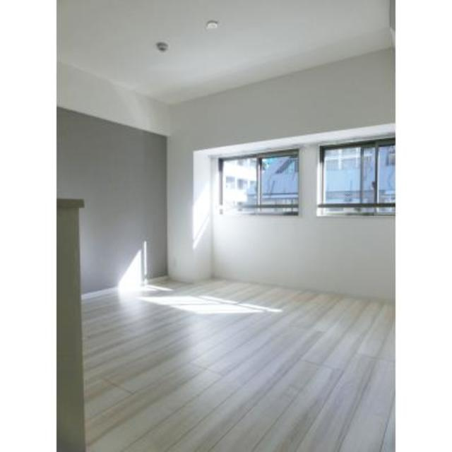 京橋レジデンスの居間・リビング|※写真は同タイプ住戸です。