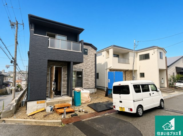 神戸市垂水区美山台　第1期　新築一戸建ての外観|周辺は落ち着いた街並みの住宅地！子育てがしやすい住環境です！まだ未完成ですが、現地でしかわからない事もございます。是非一度ご覧ください。