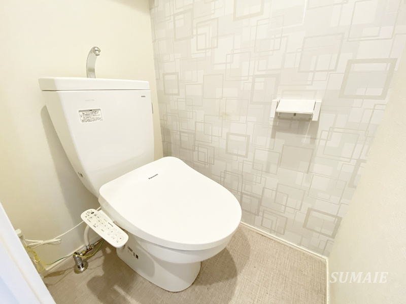 アルブル小岩のトイレ|温水洗浄便座付トイレです