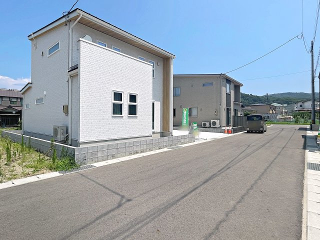 新築戸建・新築建売　会津若松市一箕町　一箕小・一箕中の前面道路含む現地写真|前面道路　南側6ｍ公道
