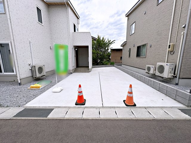 新築戸建・新築建売　会津若松市一箕町　一箕小・一箕中の駐車場|駐車スペースは3台可能です！（車種による）