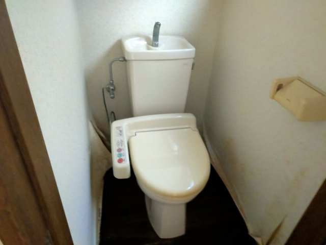 高梨町５LDKプラス１SLDKのトイレ