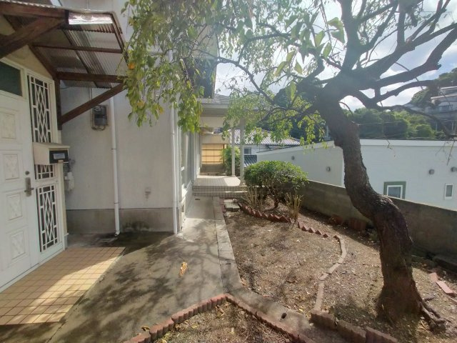 高梨町５LDKプラス１SLDKの庭