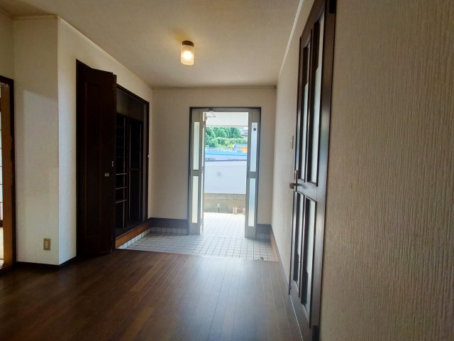 高梨町５LDKプラス１SLDKの玄関