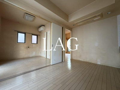 【居間・リビング】 | パレ・ホームズ新橋 | 洋室のお部屋です。