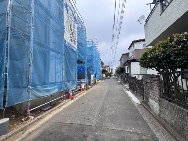 松戸市松飛台新築戸建の前面道路含む現地写真|東側前面道路