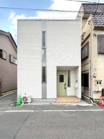 【中古戸建】高崎市飯塚町　の外観|■外観｜ここから始まる「日常」はご家族にとってかけがえのない時間となります。少しでも豊かに、快適に。