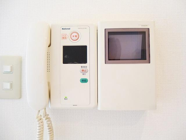 RESIDIA上野御徒町のセキュリティ|レジディア上野御徒町のＴＶモニター付インターホンです