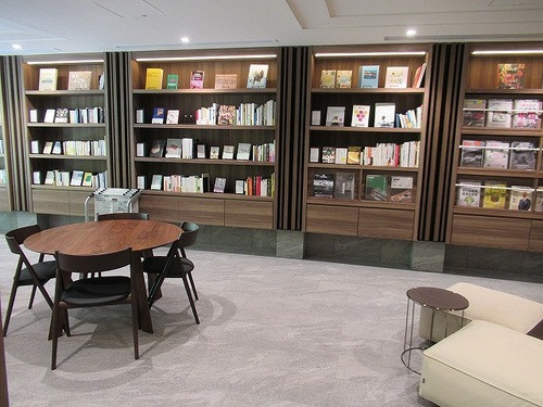 福岡市東区千早５丁目の賃貸マンションのその他共用部分|その他共有部分：ライブラリー     （2026年5月撮影）