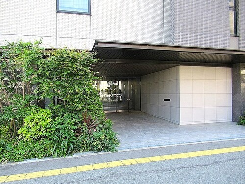 福岡市東区千早５丁目の賃貸マンションのエントランス|エントランス：マンションエントランス     （2026年5月撮影）