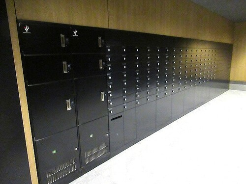 福岡市東区千早５丁目の賃貸マンションの設備|その他設備：宅配ボックス     （2026年5月撮影）