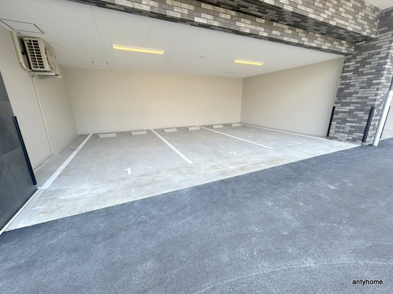 エスリード ザ・レーヴ大阪　仲介手数料無料の駐車場
