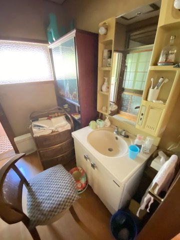 桜畠5丁目戸建ての独立洗面台