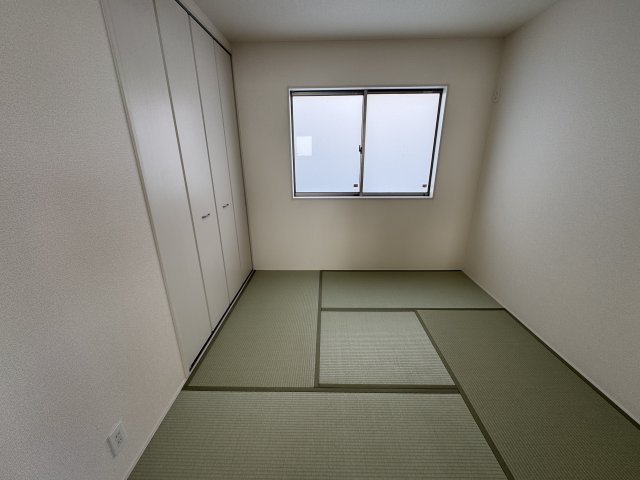 うるま市前原（全10棟）7号棟の和室|7号棟　和洋室4.5帖＋収納付き♪