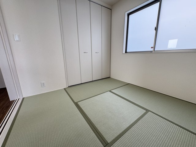 うるま市前原（全10棟）7号棟の和室|7号棟　和洋室4.5帖＋収納付き♪