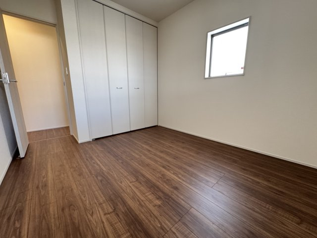 うるま市前原（全10棟）7号棟の洋室|7号棟　洋室5.3帖＋CL付き♪