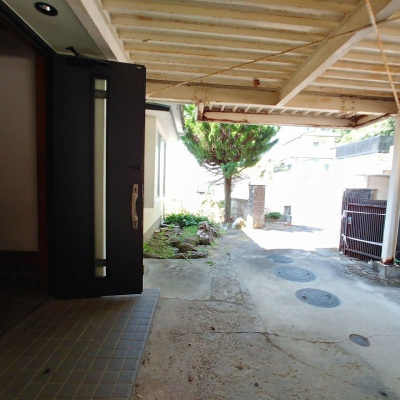 松瀬町戸建ての駐車場