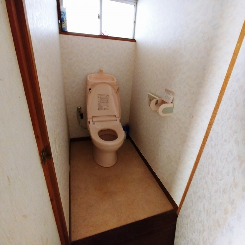 松瀬町戸建てのトイレ