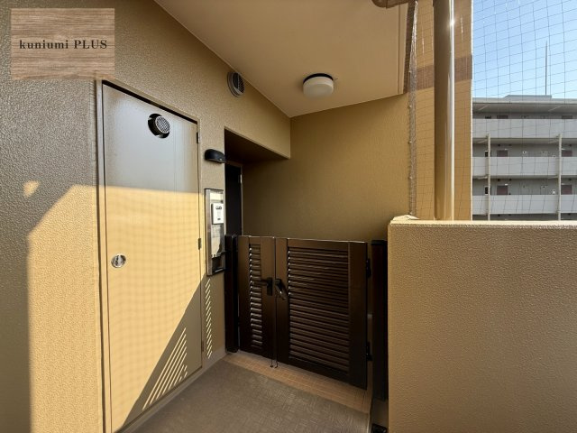 ファミール都島ステーションサイドの玄関|ポーチ