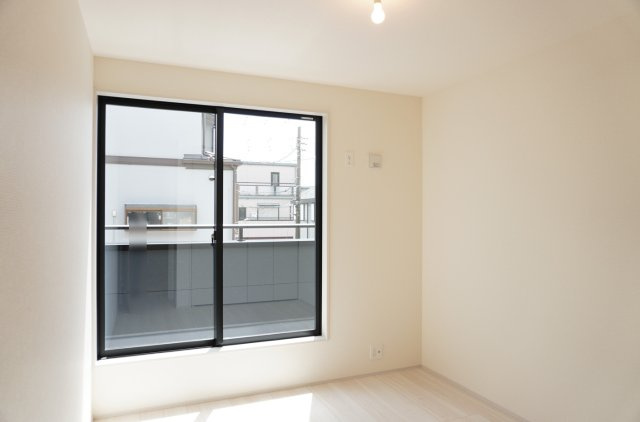草加市旭町5丁目 新築分譲住宅の洋室|5.3帖