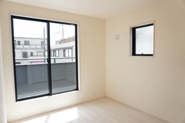 草加市旭町5丁目 新築分譲住宅の洋室|5.8帖