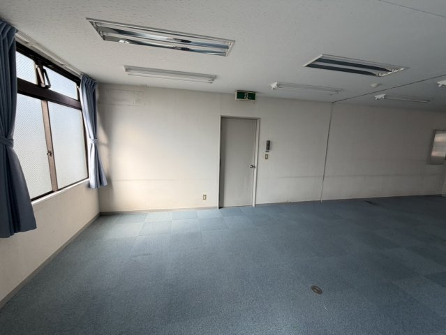 花輪第一ビルの内装