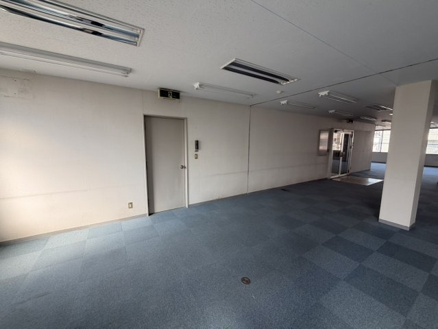 花輪第一ビルの内装