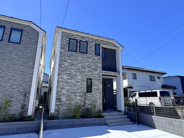 松戸市常盤平西窪町新築戸建【常盤平第三小学校:5分】の外観|A号棟外観・完成済み内覧可能です！