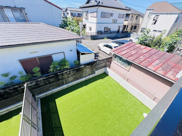 松戸市常盤平西窪町新築戸建【常盤平第三小学校:5分】の展望|バルコニーより南側眺望・南側庭スペースで日当たり良好♪