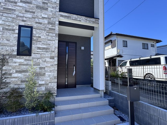 松戸市常盤平西窪町新築戸建【常盤平第三小学校:5分】のエントランス|エントランス