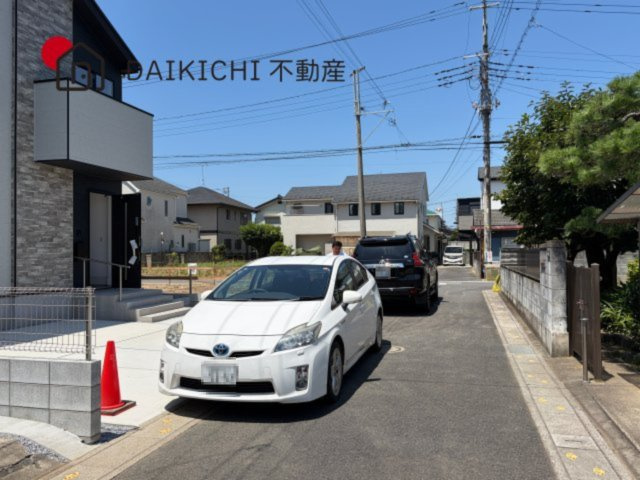 【前面道路含む現地写真】 | 久喜市南2丁目　新築戸建　全2棟　2号棟