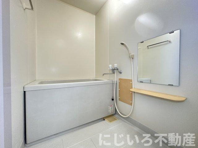 コーポリンクス1の浴室