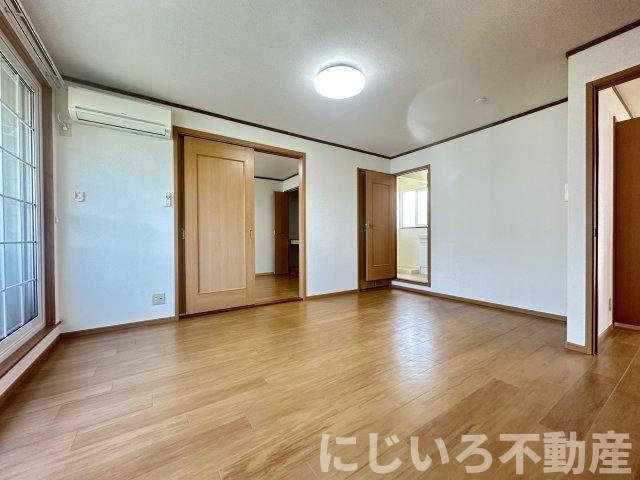 コーポリンクス1の居間・リビング