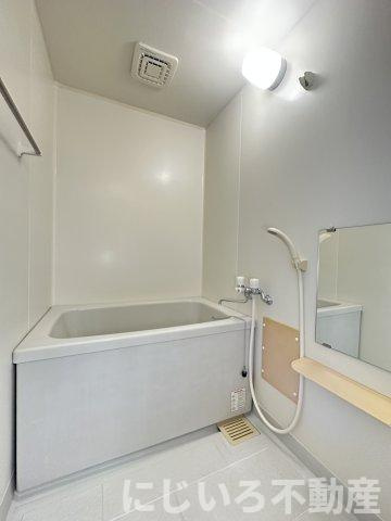 コーポリンクス1の浴室