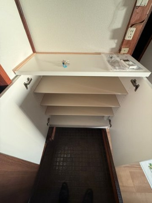 【設備】 | ひかり荘 | 靴入れ(新規交換しました)