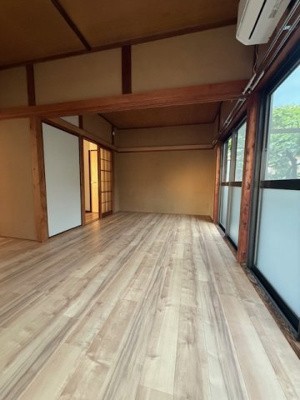 【洋室】 | ひかり荘 | 洋室　約10.5帖