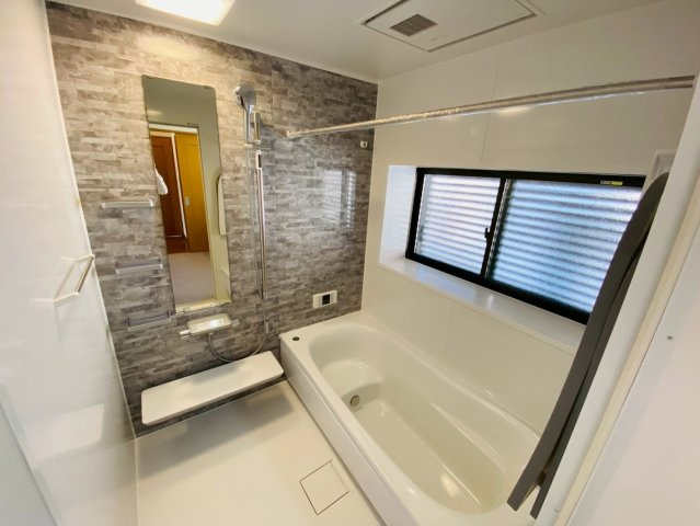 ふじき野３丁目　中古戸建ての浴室