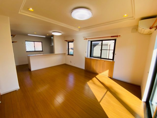 ふじき野３丁目　中古戸建ての居間・リビング