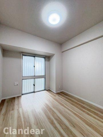 マトール鹿浜ライフスクエアの洋室|ドキドキの新生活も、安心してスタート。ぴったりの住まいを見つけませんか？クランディアが一緒に住まい選びをサポートします‼　まずは、お気軽にお問合せください　＃クランディア